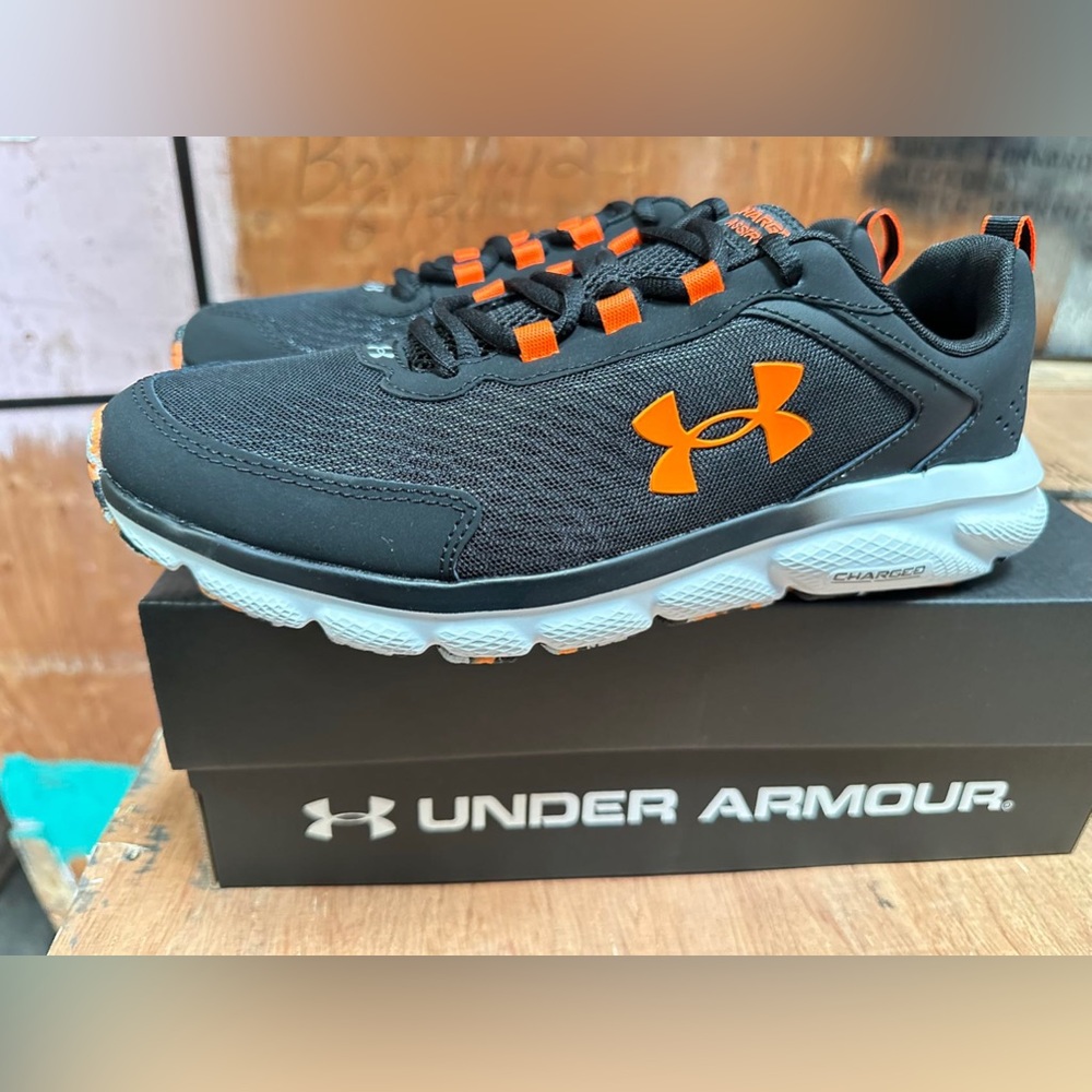 Under Armour Men's Charged Assert 9 Marble Road Running Shoe